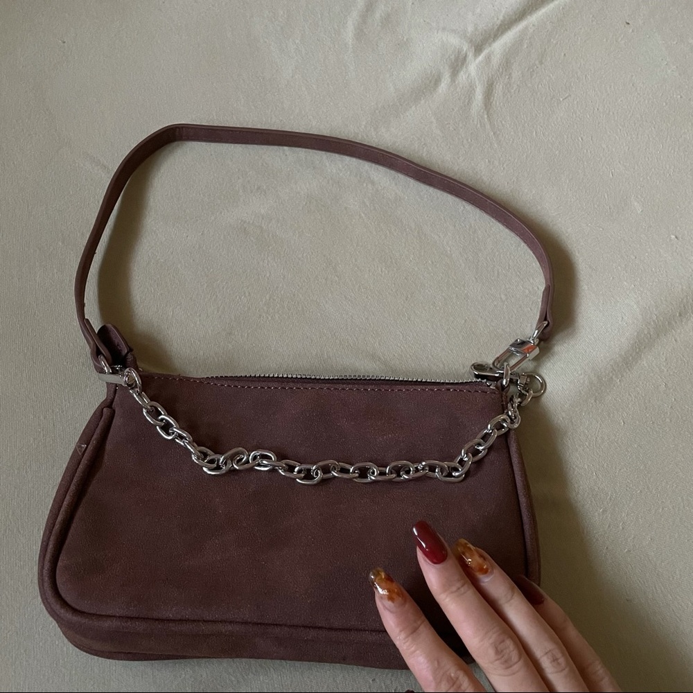 subdued Chain Shoulder Bag LIKE NEW